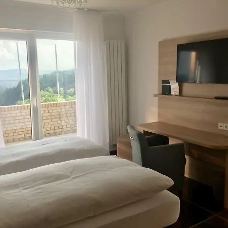 Panorama Honey-do Hotel Hohenstaufen